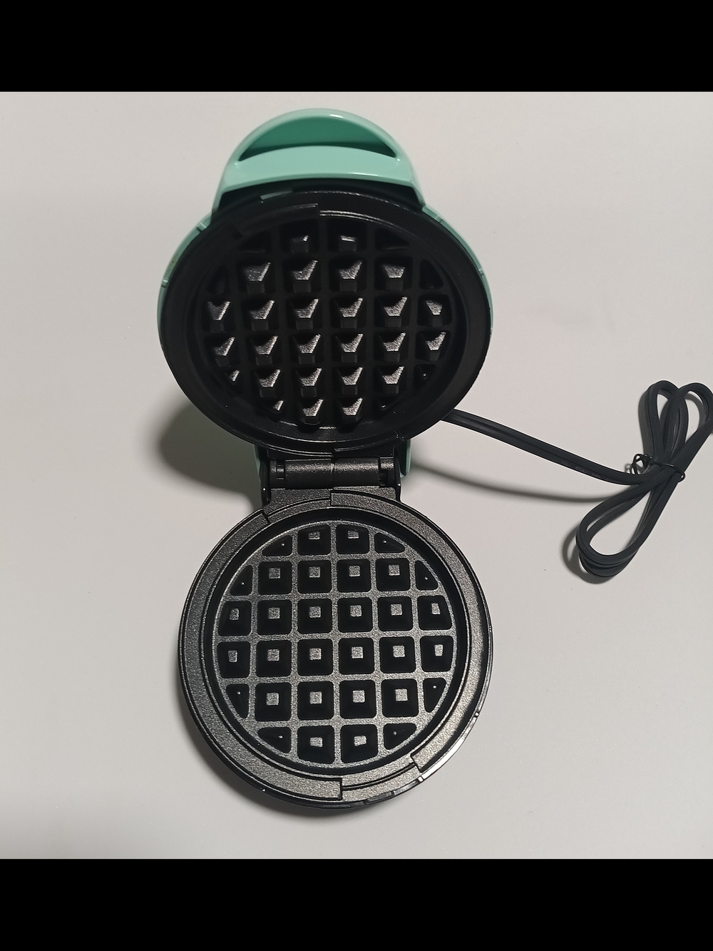 Mini Electric Waffle Maker in Mint Green Used
